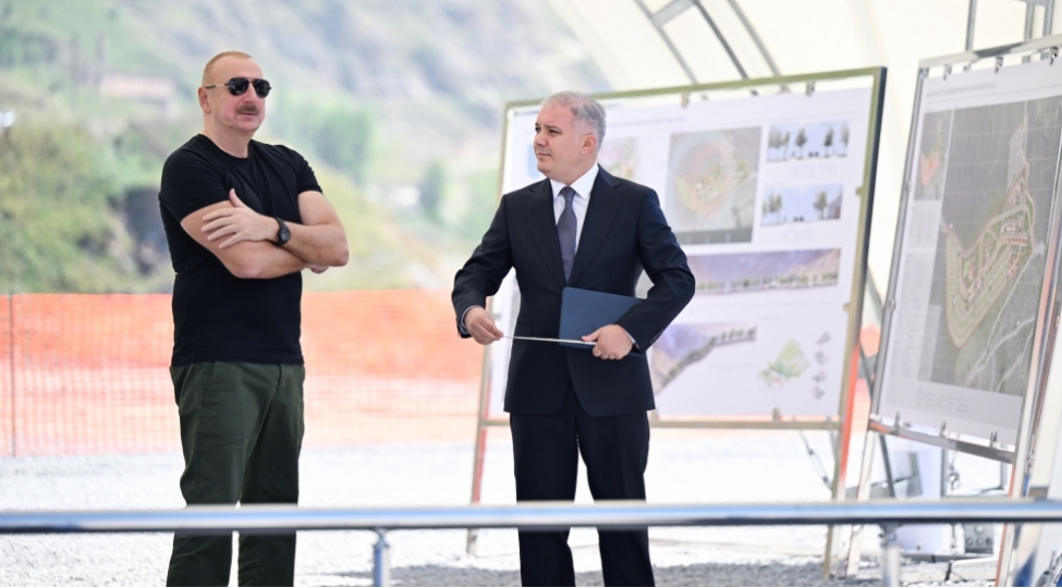 prezident-ilham-eliyev-kelbecer-rayonunun-istisu-qesebesinin-temelini-qoyub