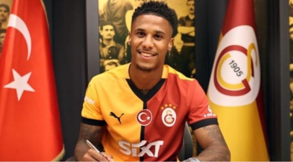 seneqal-millisinin-uzvu-qalatasarayda