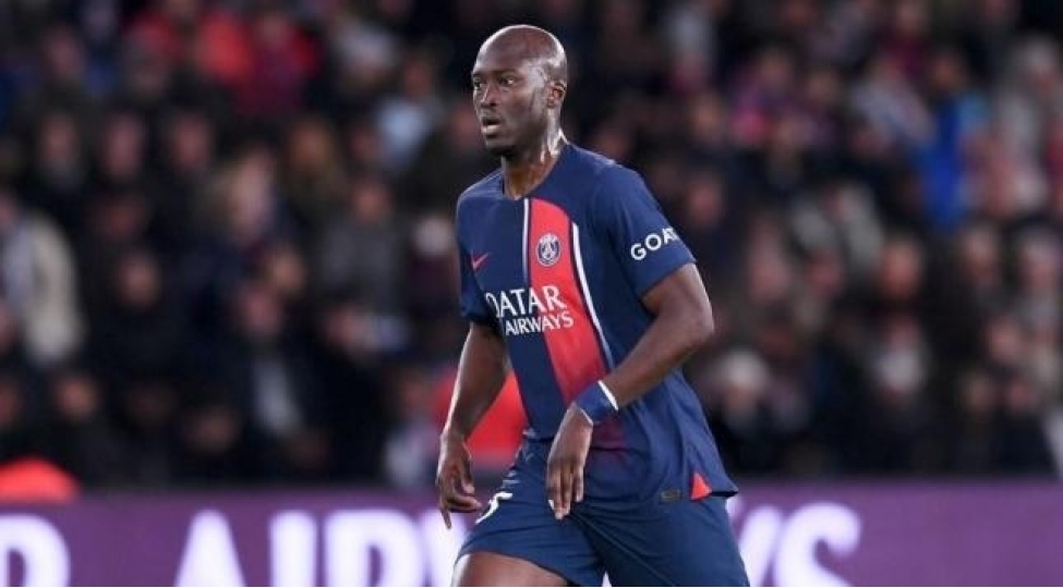 psj-nin-futbolchusu-ereb-klubuna-kechdi