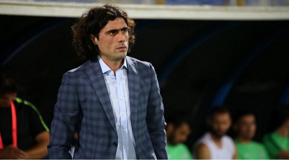 turkiyede-chixish-eden-azerbaycanli-futbolchunun-komandasi-bash-meshqchisi-ile-vidalashib