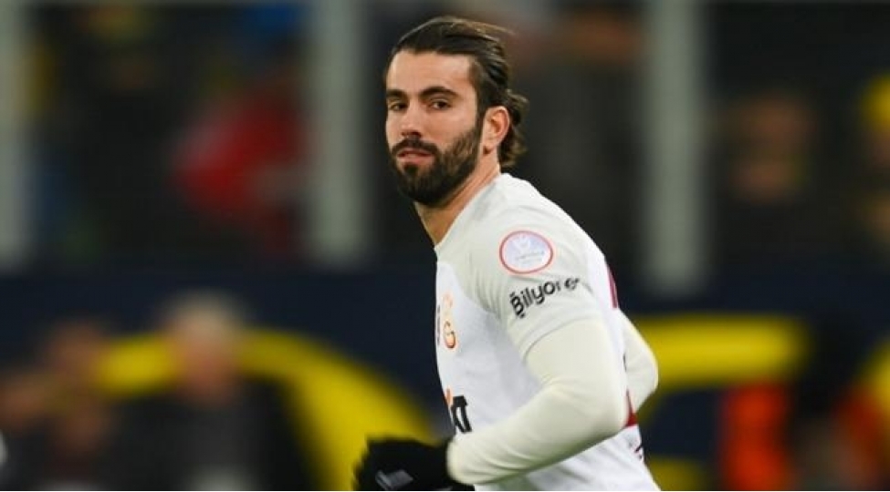 qalatasarayda-ayriliq