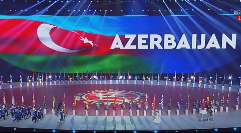 azerbaycan-idmanchilari-v-dunya-kocheri-oyunlarinin-achilishinda-ishtirak-edibler