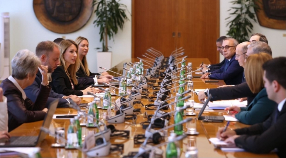 azerbaycan-serbiya-ile-tebii-qaz-ve-yashil-enerji-uzre-senedler-imzalayib-yenilenib