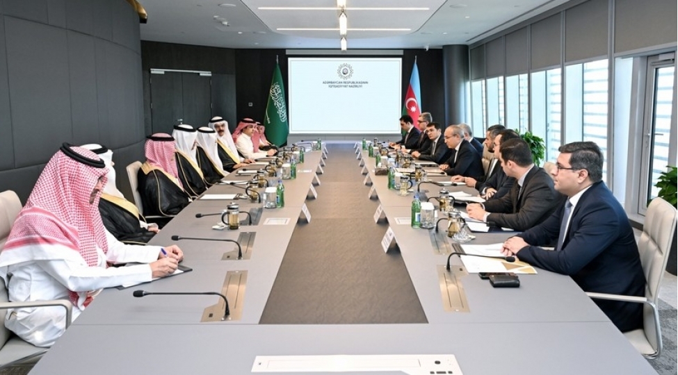 azerbaycan-seudiyye-erebistani-ile-birge-muessiselerin-yaradilmasini-muzakire-edib