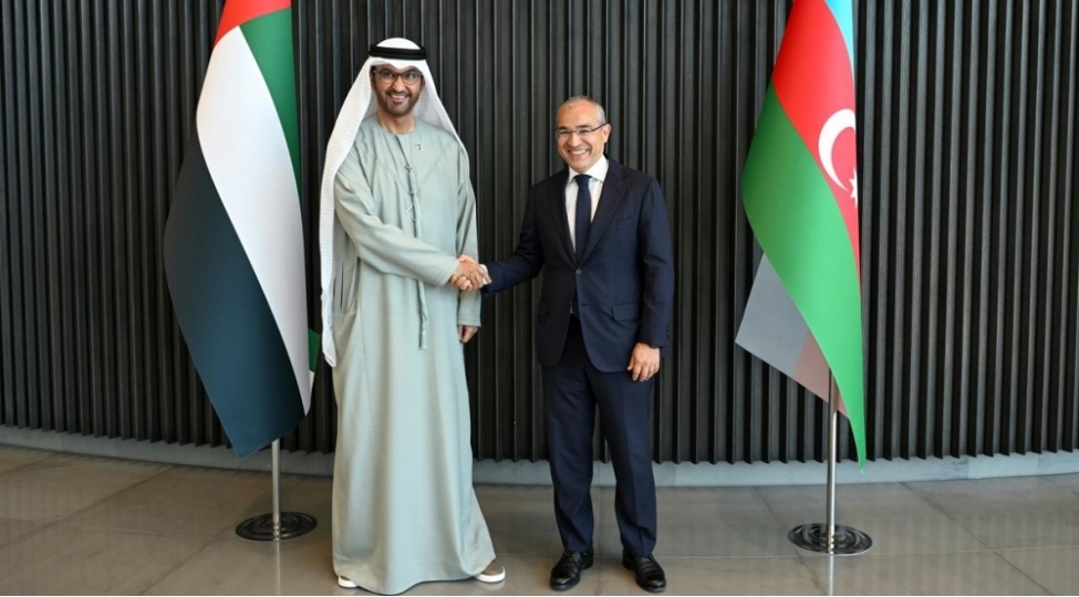 azerbaycan-bee-ile-birge-yashil-enerji-layihelerini-muzakire-edib