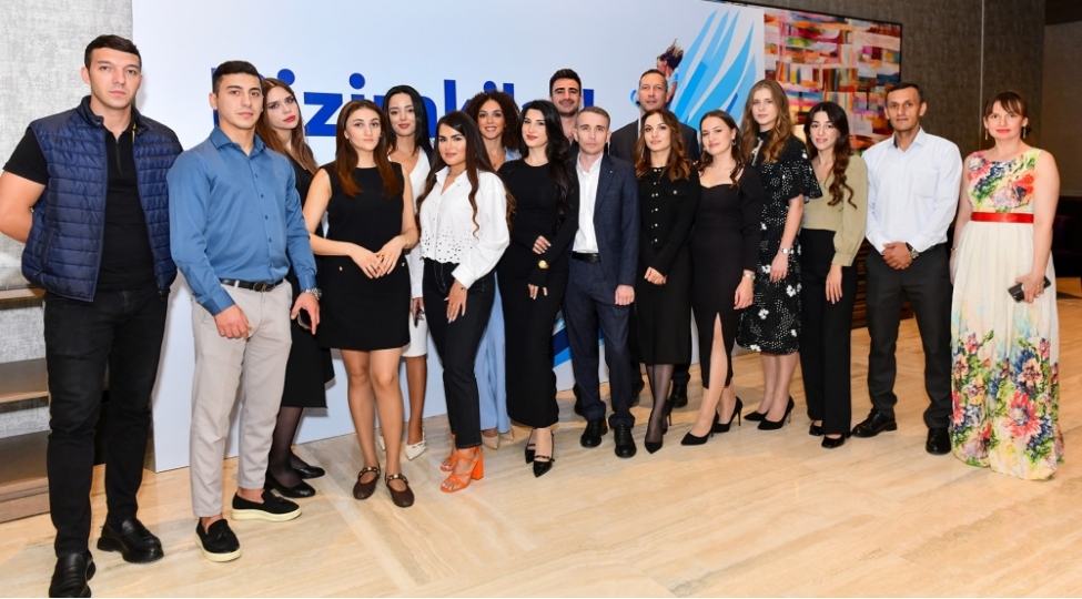 azal-idman-ve-intellektual-yarishlarda-ugur-qazanan-emekdashlarini-mukafatlandirib-foto