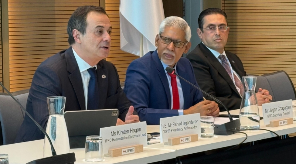 eynelxalq-qizil-xach-ve-qizil-aypara-cemiyyetleri-federasiyasinin-bash-katibi-cop29-sedrliyimizi-yuksek-qiymetlendirib