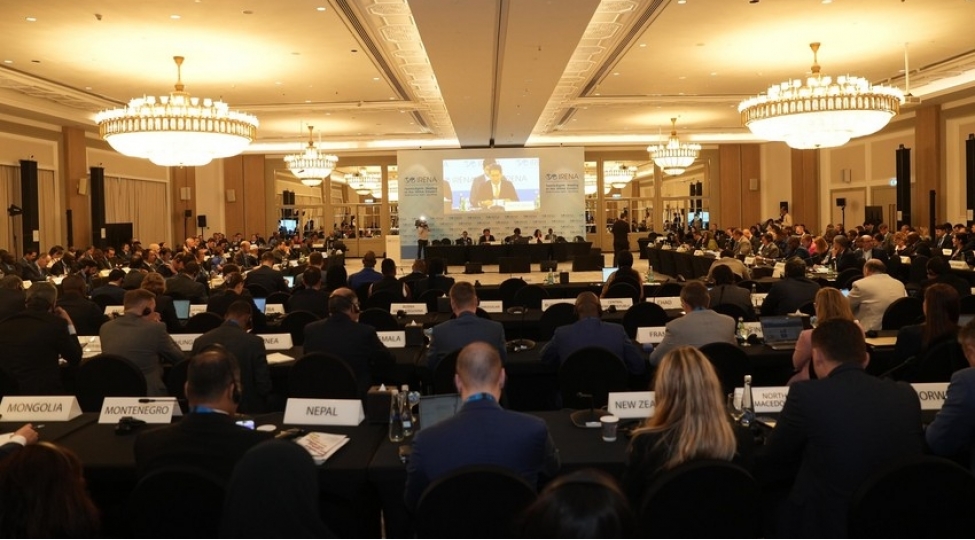 azerbaycan-irena-shurasinin-toplantisinda-temsil-olunub-foto