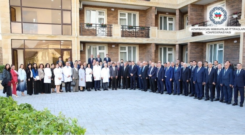 ahik-in-buzovna-fizioterapiya-merkezi-fealiyyete-bashlayib-foto