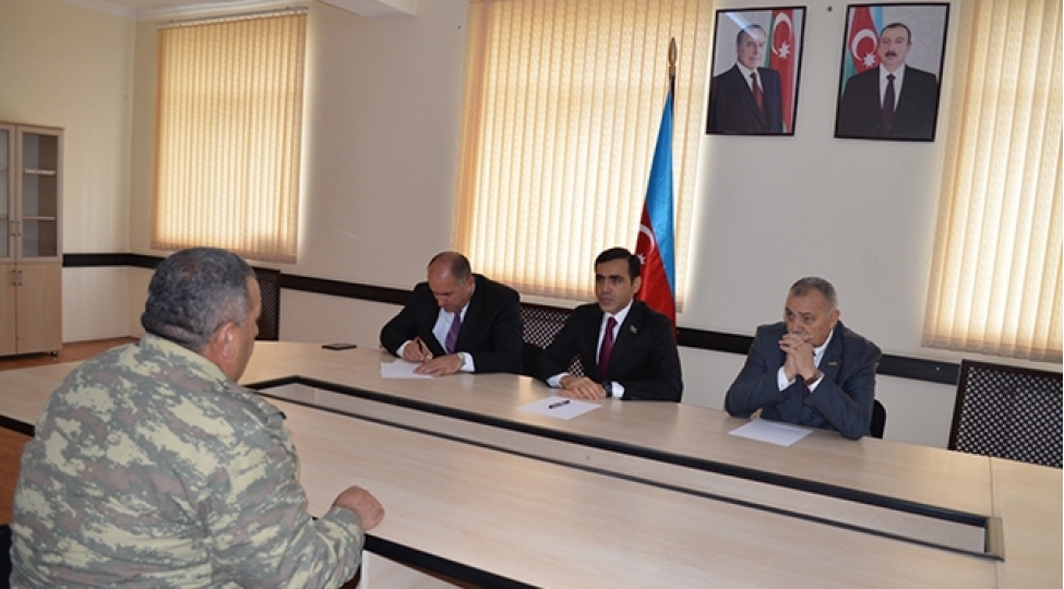 anar-memmedov-goranboyda-sechicilerle-gorushub