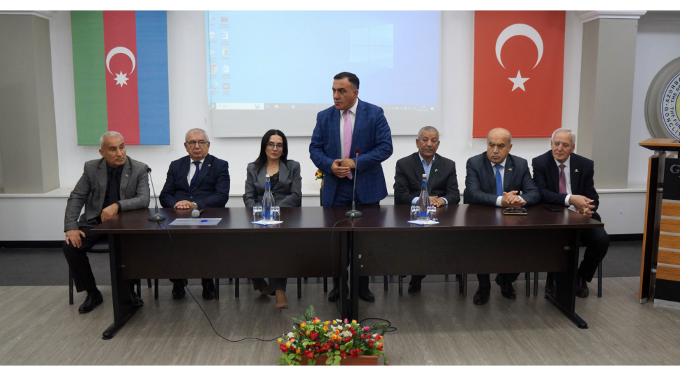 gencliye-yardim-fondunda-once-veten-senedli-filminin-teqdimati-kechrilib