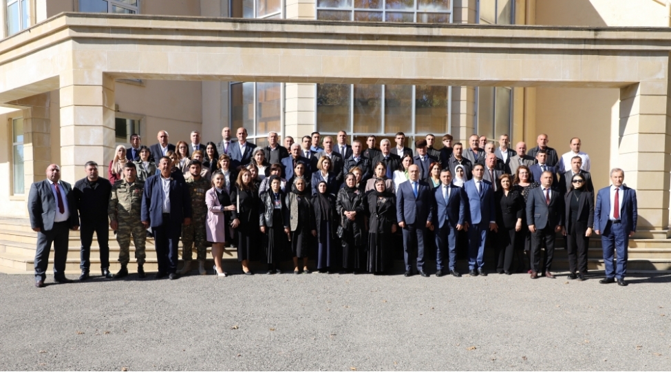 azerbaycan-tehsil-ishchileri-azad-hemkarlar-ittifaqinin-respublika-komitesi-zeferimiz-ebedidir-adli-tedbir-kechirib