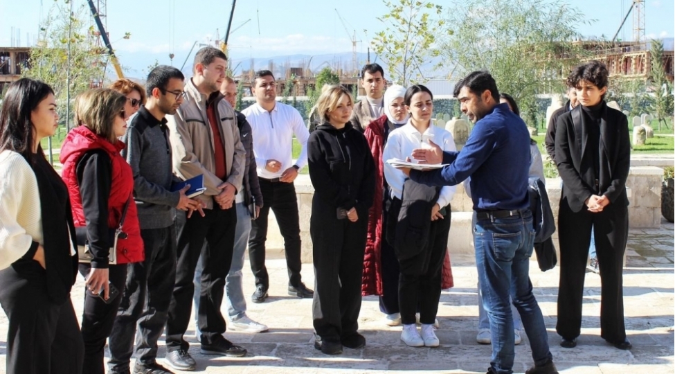 qarabag-ve-sherqi-zengezurdan-olan-beledchilere-telimler-kechirilib