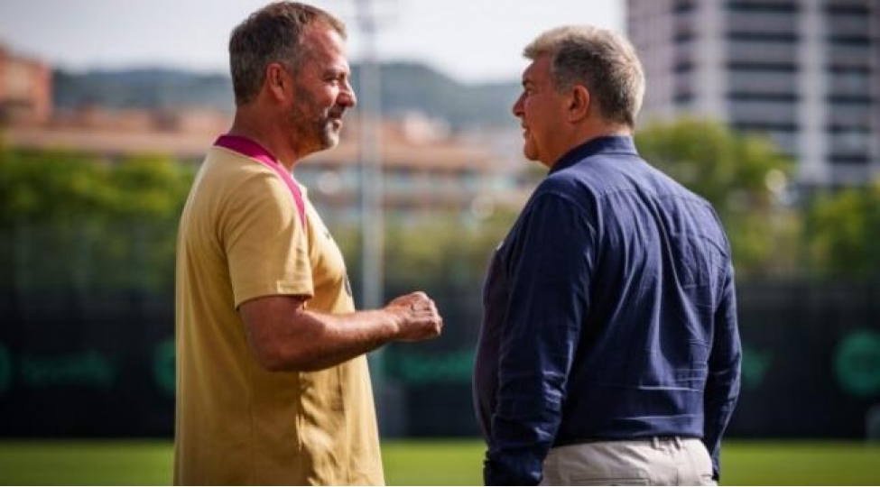 flik-laportadan-meshqlere-gelende-idman-paltarinda-olmasini-isteyib