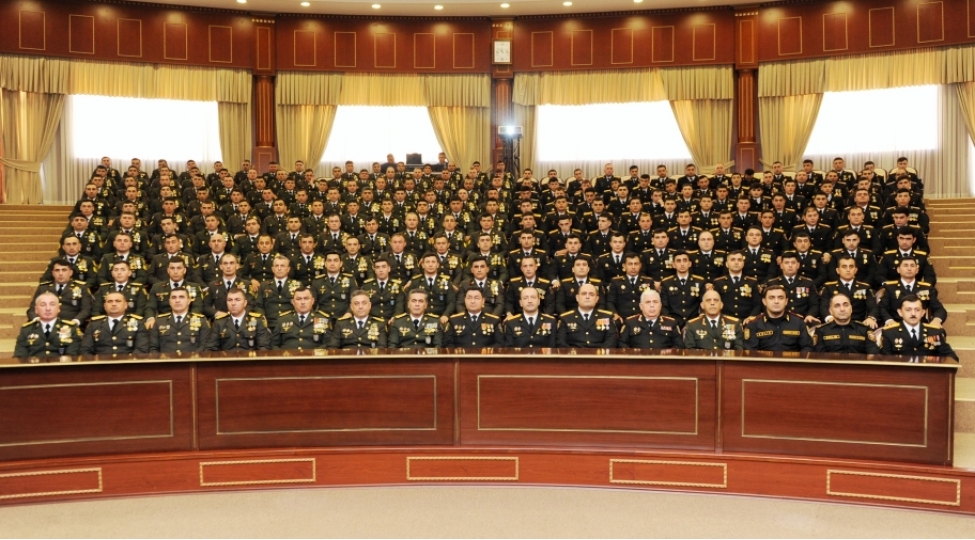 din-de-zefer-gunune-hesr-olunmush-tenteneli-merasim-olub