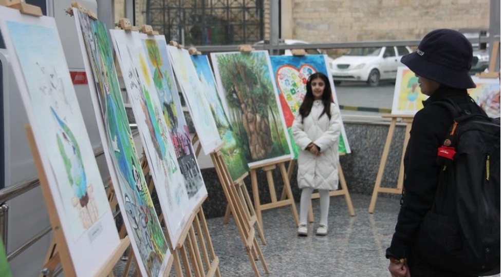 bakida-metropolitenchi-ovladlarinin-resm-sergisi-kechirilir-foto