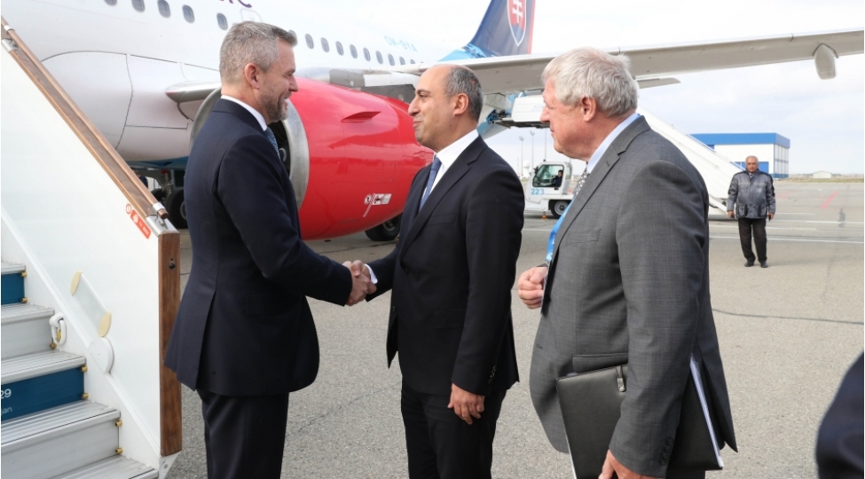 slovakiya-prezidenti-azerbaycana-sefere-gelib