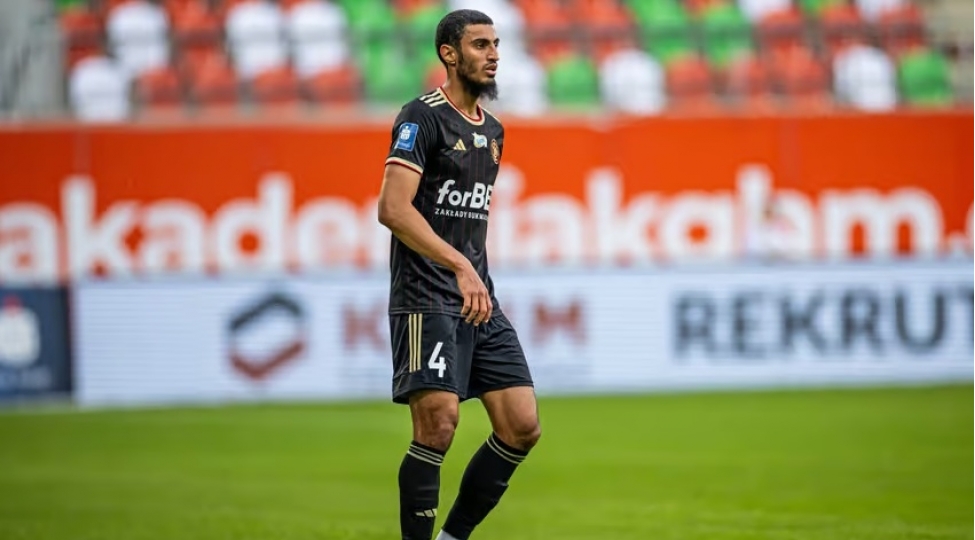 azerbaycanli-futbolchu-polshada-heftenin-remzi-komandasina-dushub