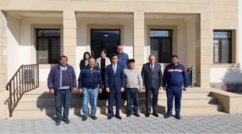 anar-memmedov-suqovushanda-vetendashlari-qebul-edib