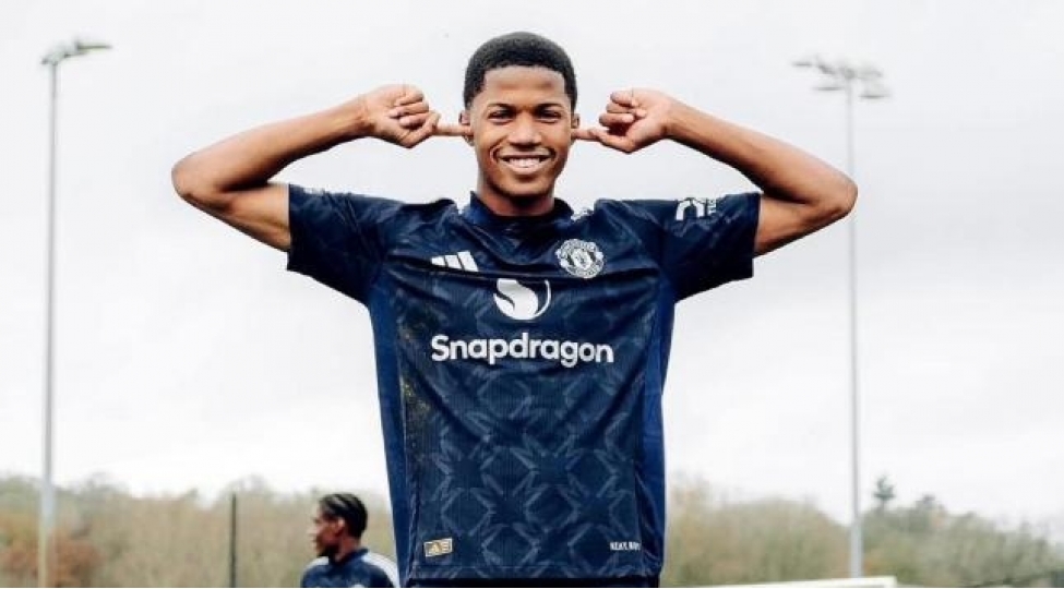 manchester-yunayted-oz-yetirmesi-ile-muqavile-imzaladi