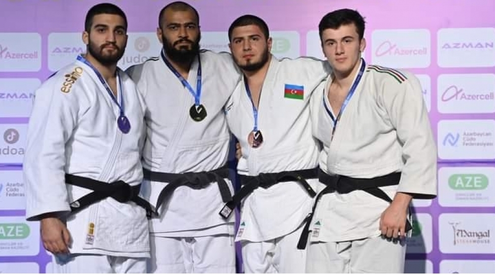 finalda-ozume-geldim-elmar-qasimov