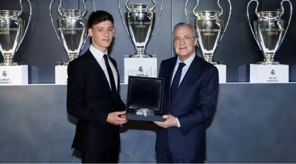 arda-guler-perezle-gorushub