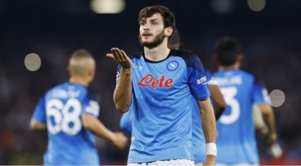 daha-bir-neheng-klub-kvaratsxeliyani-isteyir