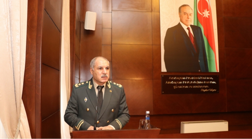 herbi-prokurorluqda-ulu-onder-heyder-eliyevin-vefatinin-21-ci-ildonumu-ile-bagli-anim-merasimi-kechirilib-foto