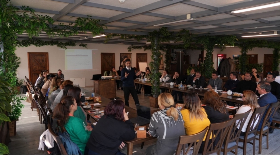 gender-esasli-zorakiliga-qarshi-16-gunluk-fealliq-kampaniyasi-cherchivesinde-seminarlar-kechirilib-foto