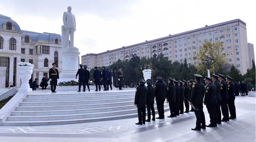 sumqayitda-umummilli-lider-heyder-eliyevin-xatiresi-anilib-foto