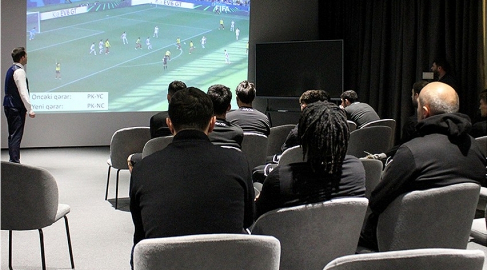 neftchinin-meshqchi-ve-futbolchu-heyeti-uchun-seminar-kechirilib