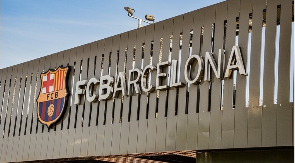 barselona-bu-futbolchularla-maraqlanir