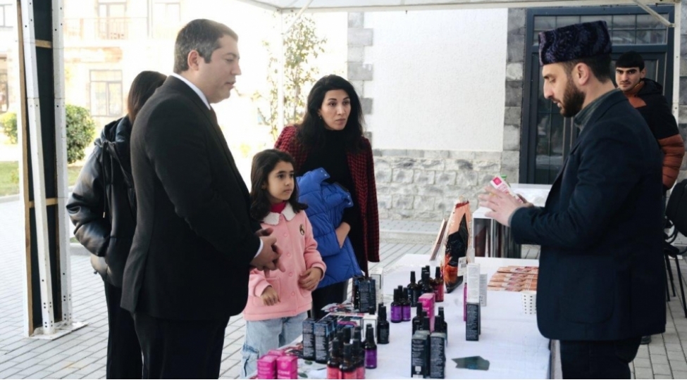 zengilanda-kob-fest-sergi-satish-yarmarkasi-kechirilib