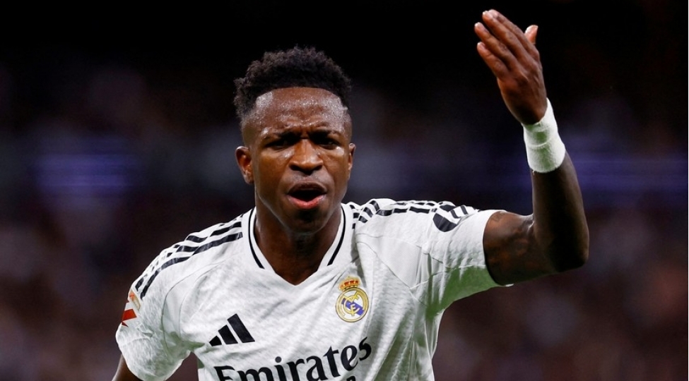 vinisius-2-oyunluq-diskvalifikasiya-olunub