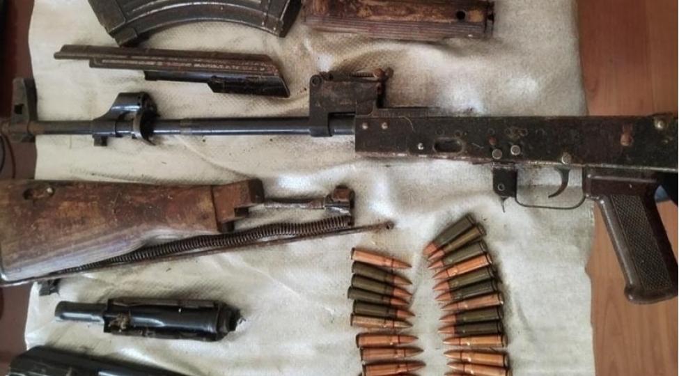 celilabadda-otlaq-sahesinden-silah-sursat-ashkarlanib