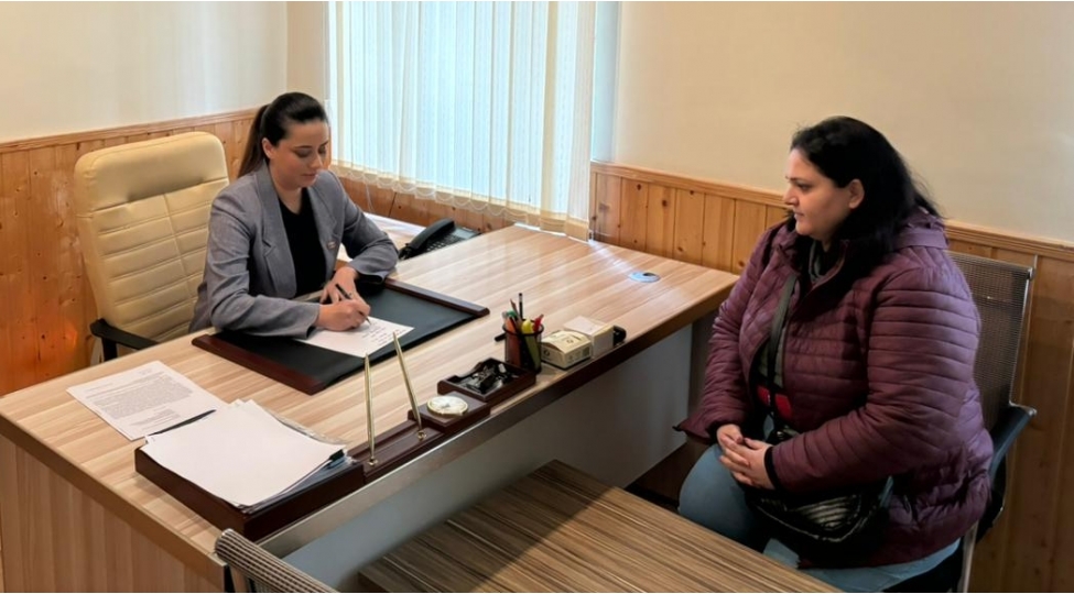 millet-vekili-sebine-xasayeva-lokbatanda-sechicileri-ile-novbeti-gorushunu-kechirib