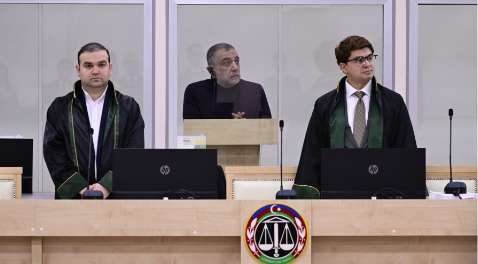 sulh-ve-insanliq-eleyhine-muharibe-ve-diger-agir-cinayetlerde-teqsirlendirilen-ermeniesilli-shexslerin-mehkemesi-davam-etdirilib