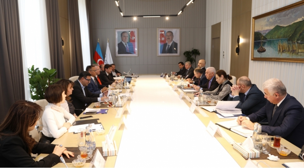 azerenerji-ve-dunya-bankinin-numayende-heyetlerinin-novbeti-gorushu-olub