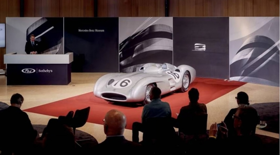 herracda-satilan-en-bahali-yarish-avtomobili