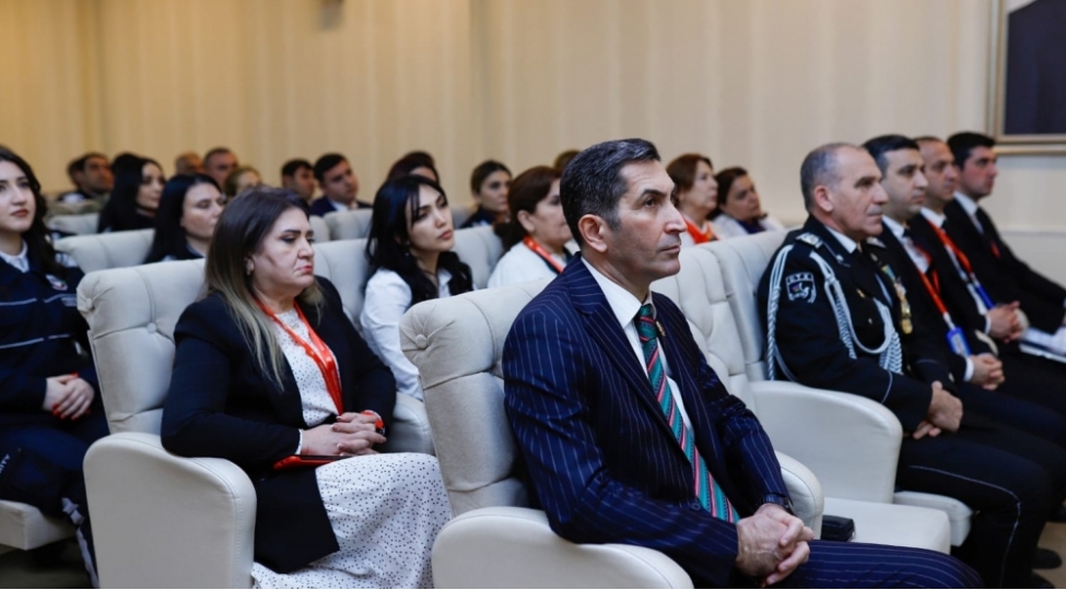 meshhur-muhafize-shirketinin-hesabat-konfransi-foto