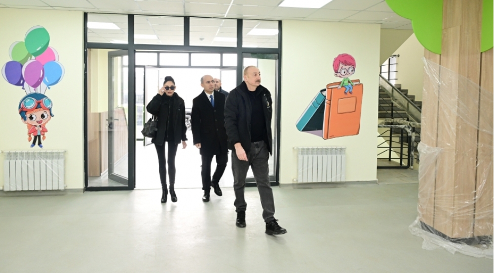 agdam-sheherinde-1-nomreli-korpeler-evi-ushaq-bagchasinda-aparilan-tikinti-ishleri-ile-tanishliq-yenilenibfoto