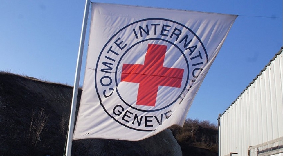 qirmizi-xachla-qara-xachin-bed-emelleri