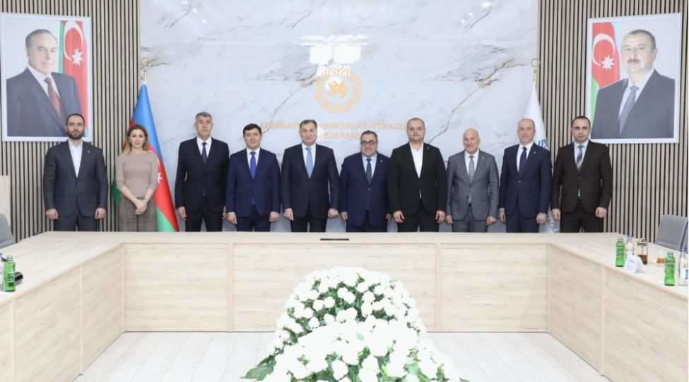 ahik-de-caspian-energy-clubin-numayendeleri-ile-gorush-olub