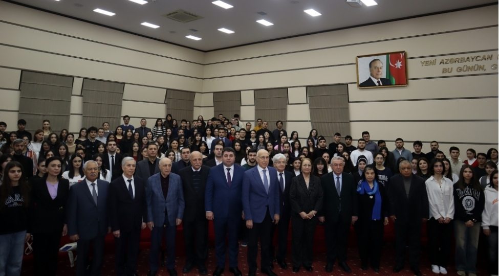 heyder-eliyev-ve-azerbaycanchiliq-mefkuresi-foto