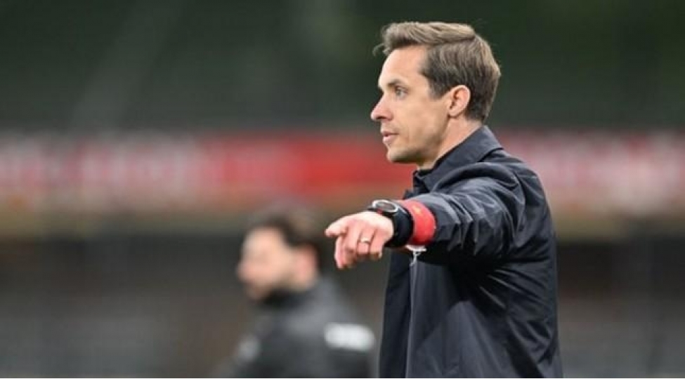 anderlext-bash-meshqchisini-istefaya-gonderdi