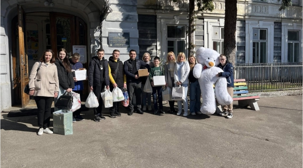 lvovda-daun-sindromlu-ushaqlara-bayram-sovqati-paylanilib