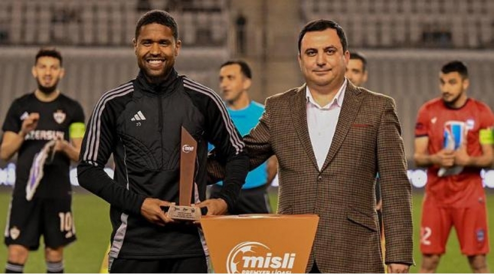 ayin-en-yaxshi-qolunun-muellifi-mukafatlandirildi-2