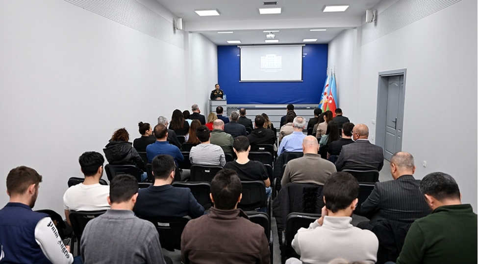 mudafie-nazirliyinde-media-numayendeleri-ile-gorush-kechirilib