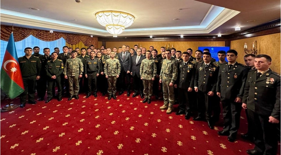 rusiya-federasiyasinda-tehsil-alan-azerbaycanli-herbi-qulluqchularla-gorush-kechirilib