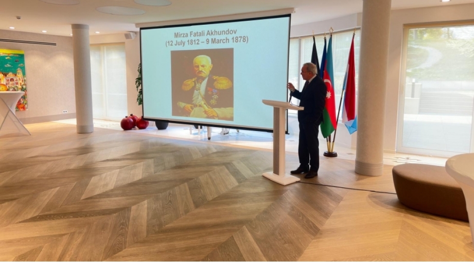 belchikada-tehsil-alan-ilk-azerbaycanli-telebe-reshid-axundovun-xatiresine-hesr-olunmush-tedbir-kechirilib